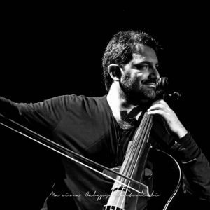 Redi Hasa cellist playing