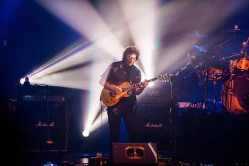 Steve Hackett in Genesis Revisited – Selling England by the Pound 2019 Tour in Chicago, IL, USA, by Gene Steinman ©